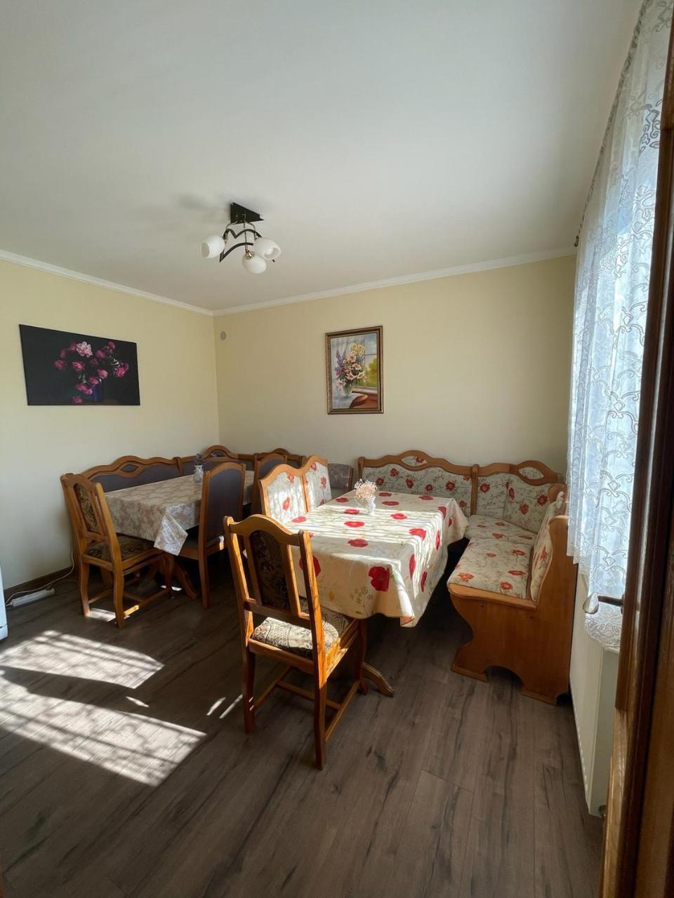 Квітковий Двір Golubinoye Esterno foto